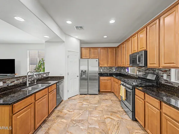 854 E TEKOA Avenue, Gilbert, AZ 85298