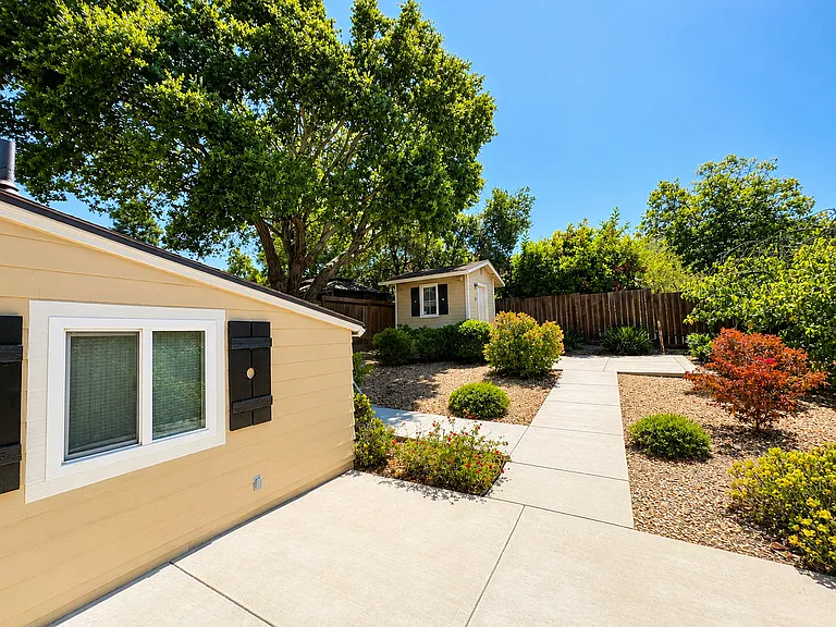 38034 Stenhammer Dr — Photo 11