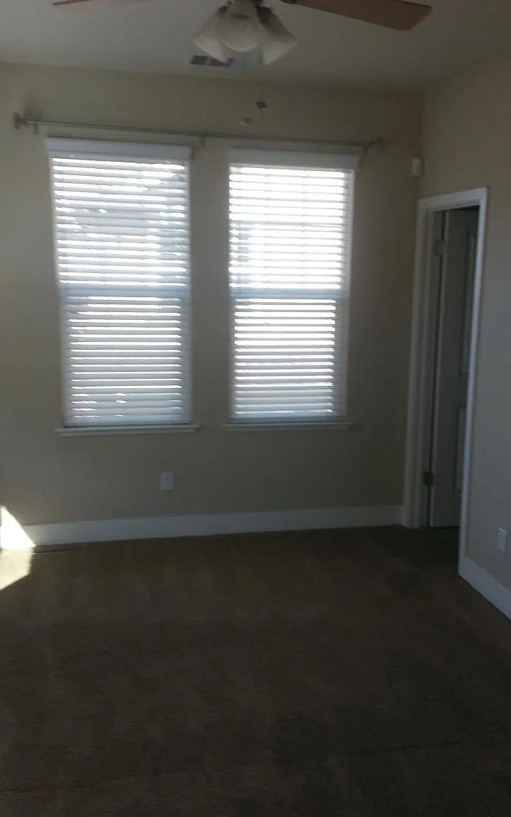 2 bed, 2.5 bath, 1245 sqft, $3,400 — Photo 4