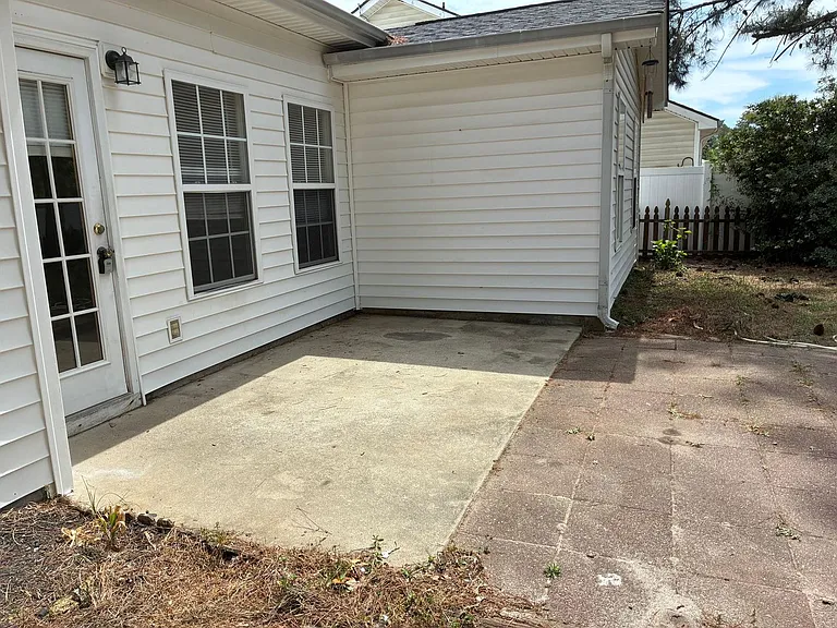 8021 Pleasant Point Ln — Photo 16