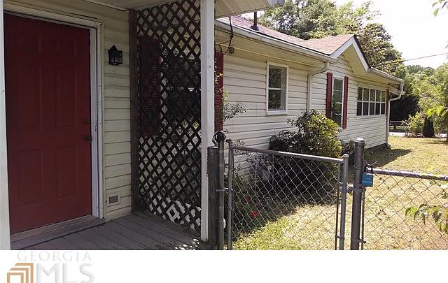 2nd image of 101 S Sycamore St SW