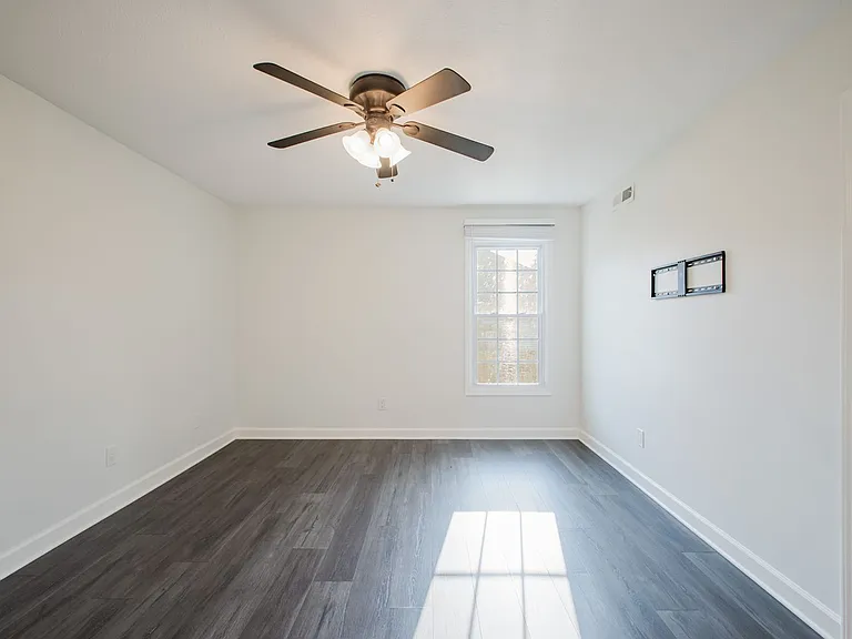 3413 Rainview Cir — Photo 24