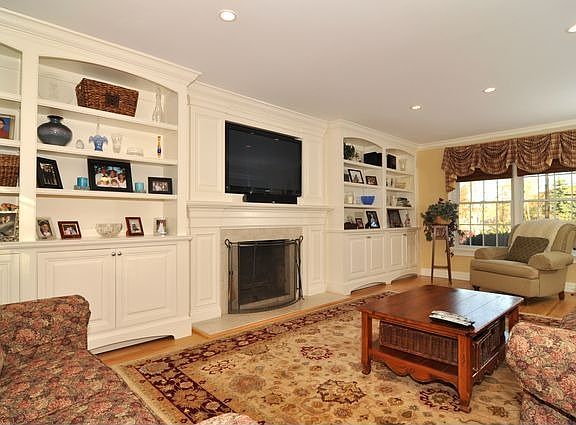 4th image of 106 Stephen Dr