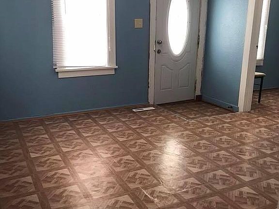 3rd image of 315 W 20th St
