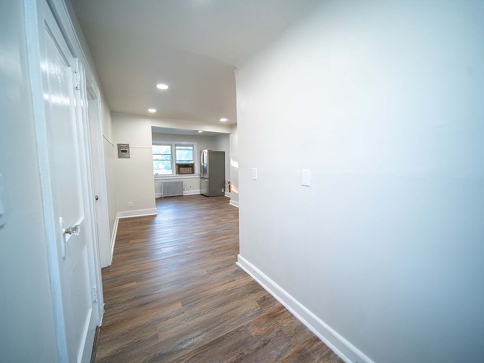 1st image of 50 Anderson Ave #2