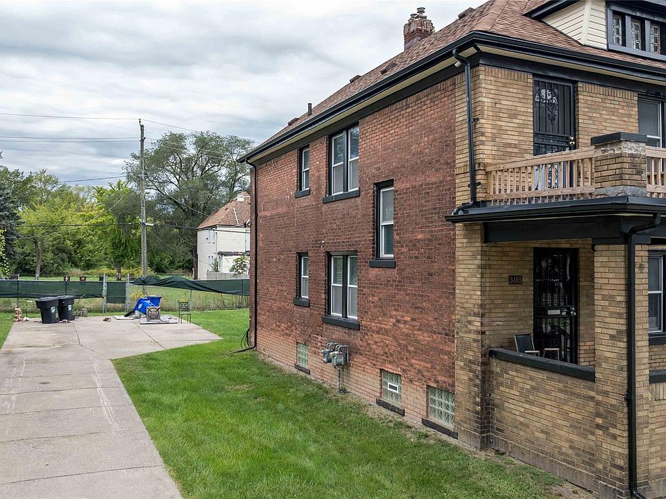 1st image of 3481 Parker St
