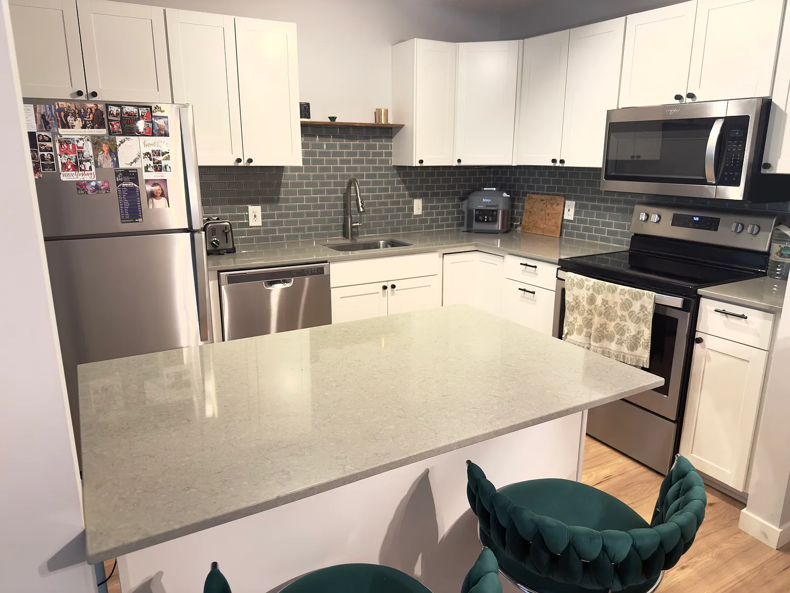 2 bed, 1055 sqft, $2,050 — Photo 1