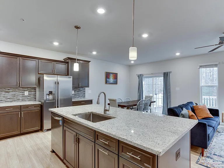 1295 Orchid Rd — Photo 3