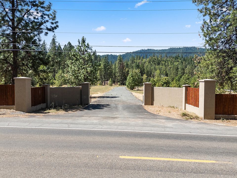 2nd image of 252 Deruyte Way