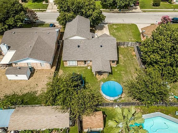 4th image of 3904 Longstraw Dr