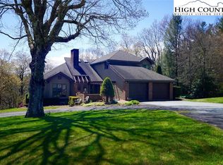 363 Hummingbird Ln, Boone, NC 28607