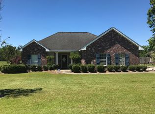 250 Bayou Crossing Dr, Raceland, LA 70394