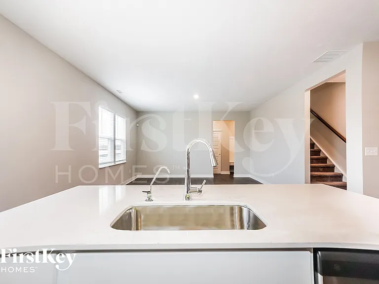 2273 Bingham Pl — Photo 5