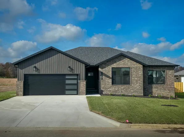 609 N Acacia Avenue, Clever, MO 65631