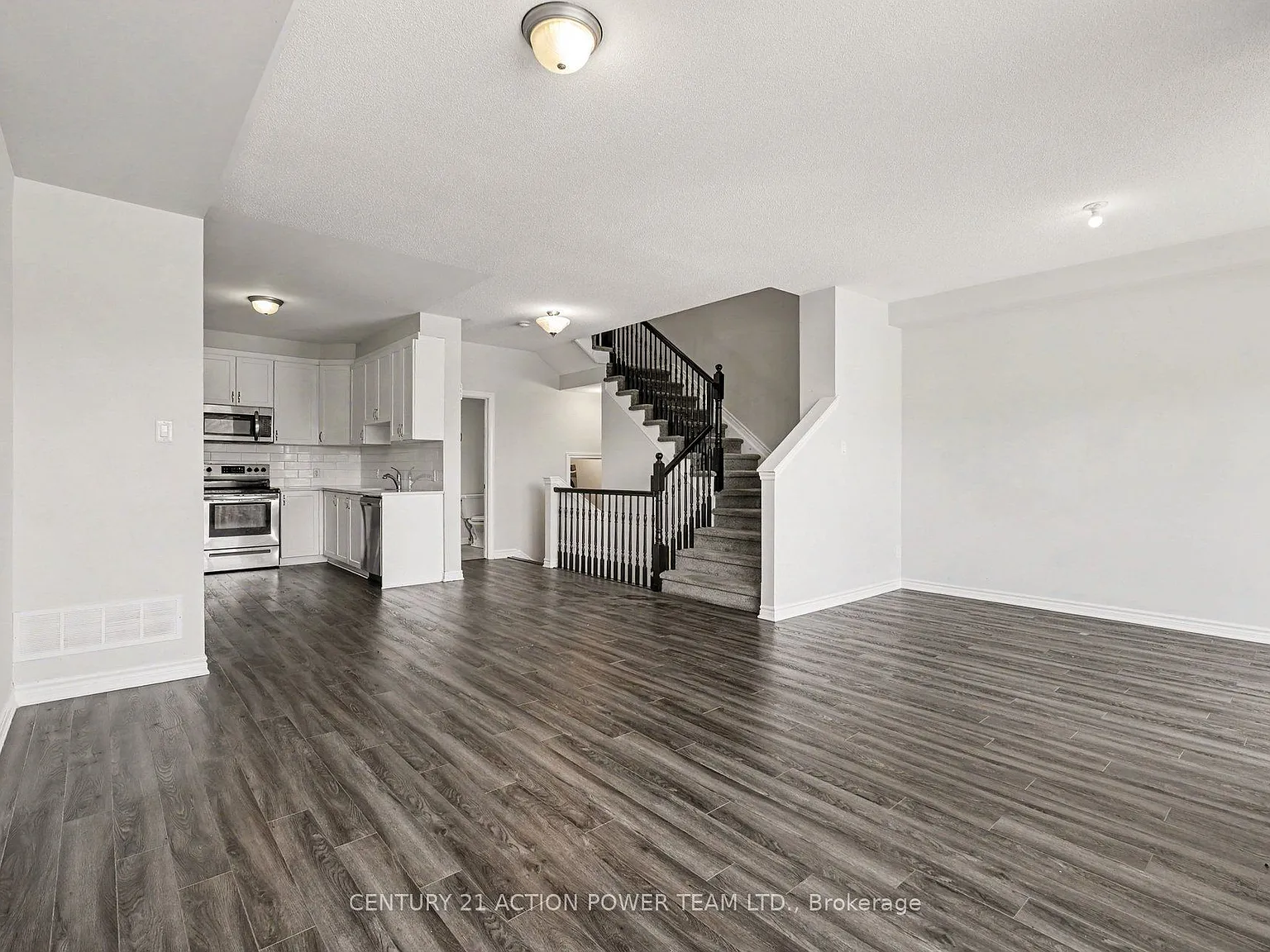 2 bed, $2,600 — Photo 3