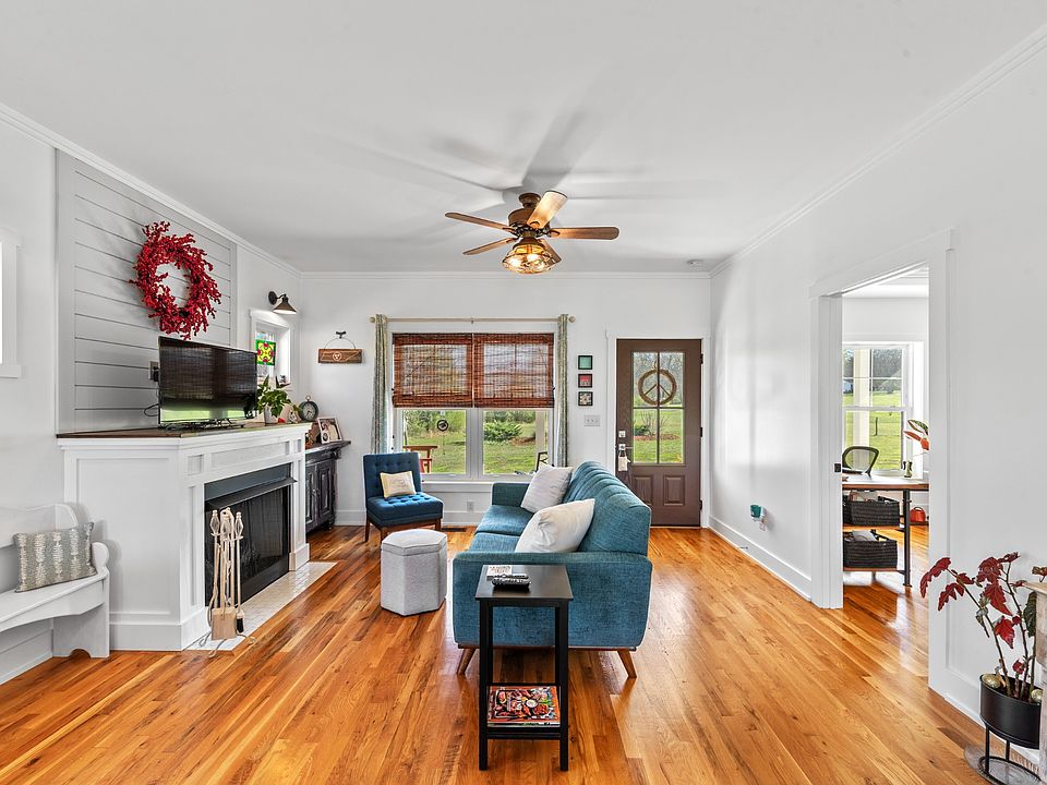 13th image of this home