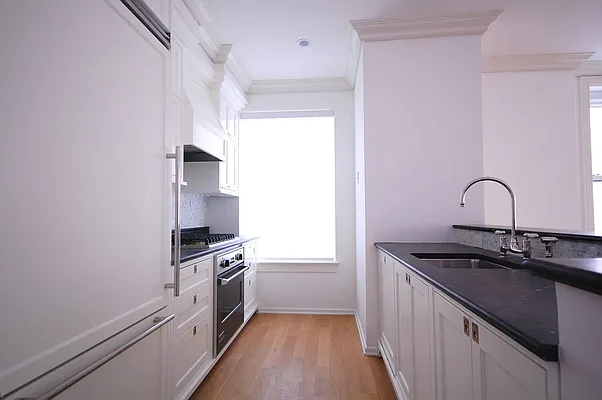 Rented by David H. Kim, LREB | media 6