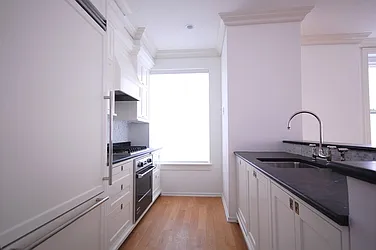 Rented by David H. Kim, LREB