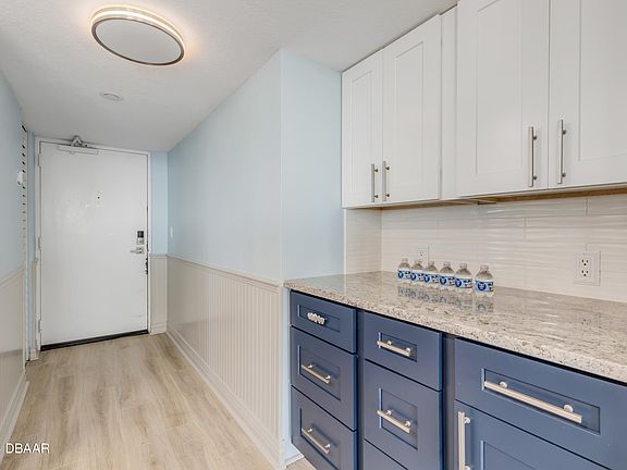 5th image of 1 Oceans West Blvd APT 22A1