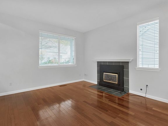 5th image of 4748 Lakeshore Ln SE #A