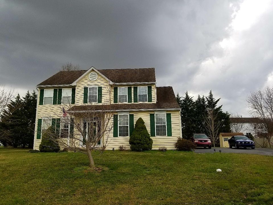 1st image of 105 Dawn Dr
