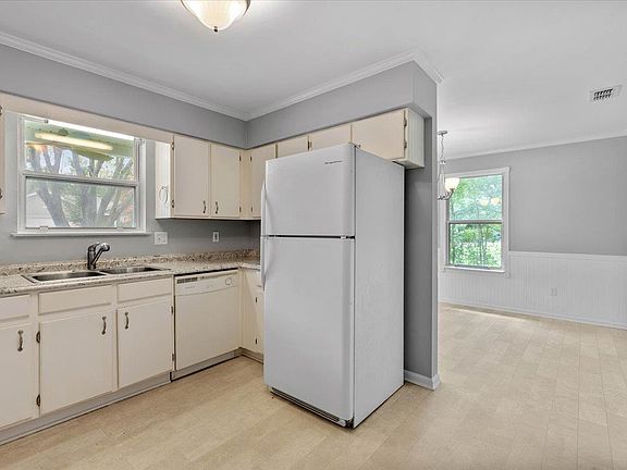 5th image of 3822 Ulmer Ct