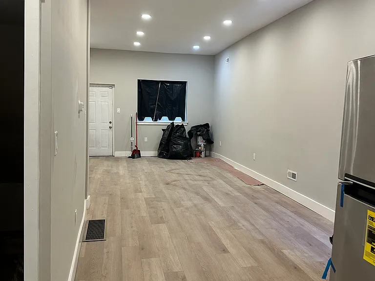 2609 S 7th St — Photo 5