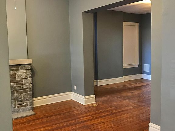 2nd image of 2114 Ann Ave