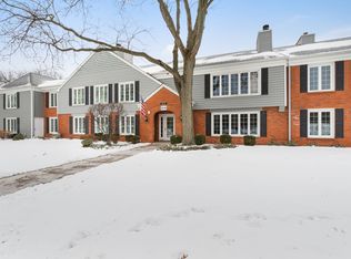 1112 Iroquois Ave #12, Naperville, IL 60563