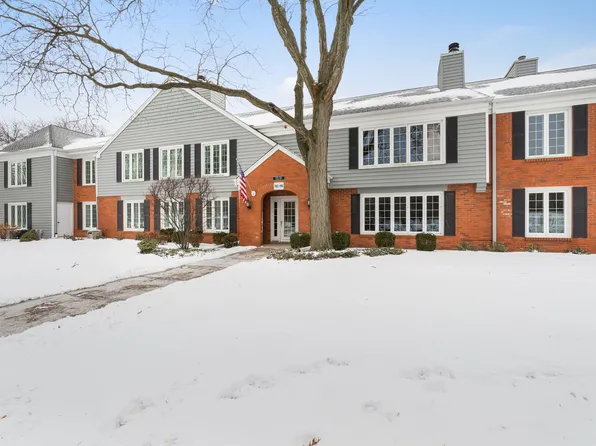 1112 Iroquois Ave #12, Naperville, IL 60563