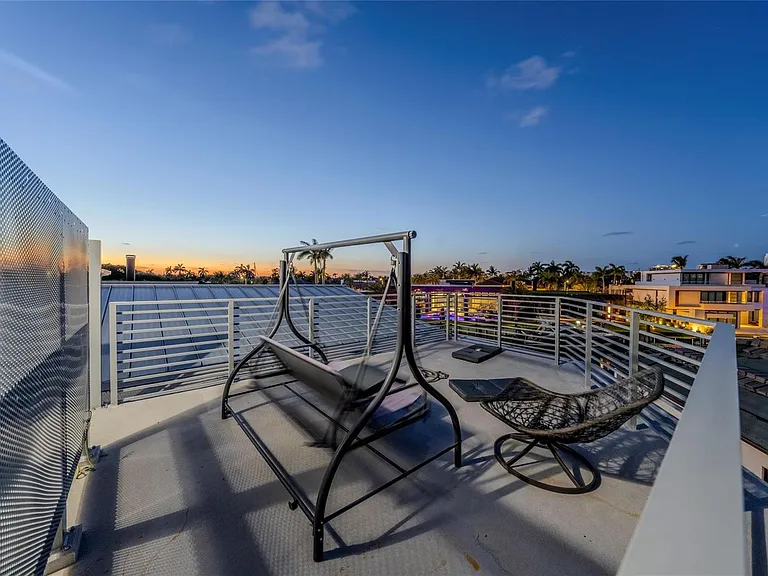 2523 Castilla Isle — Photo 46