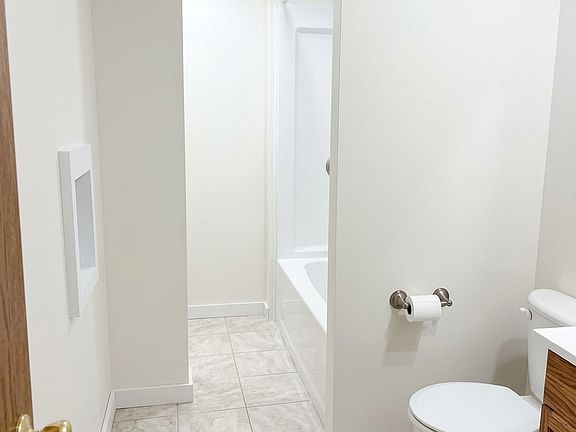 4th image of 12 Prospect St #44