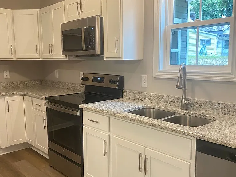 714 Gracey Ave — Photo 9