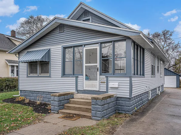 251 E 13th St, Holland, MI 49423