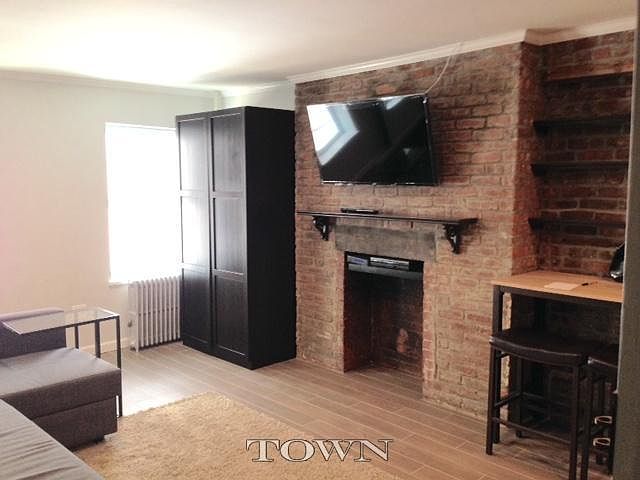 1st image of 445 W 36th St APT 20