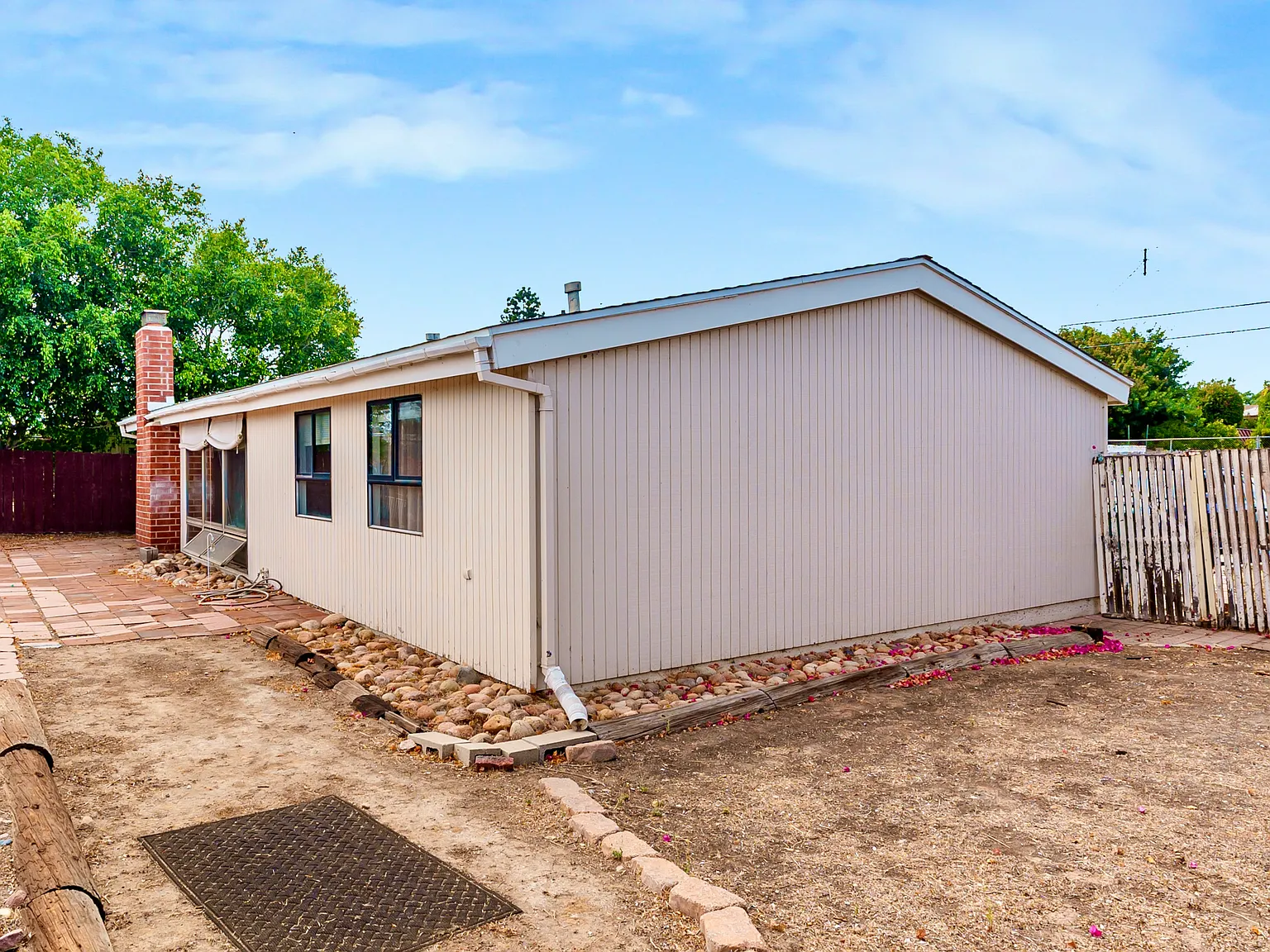 3 bed, 1450 sqft, $3,795 — Photo 3