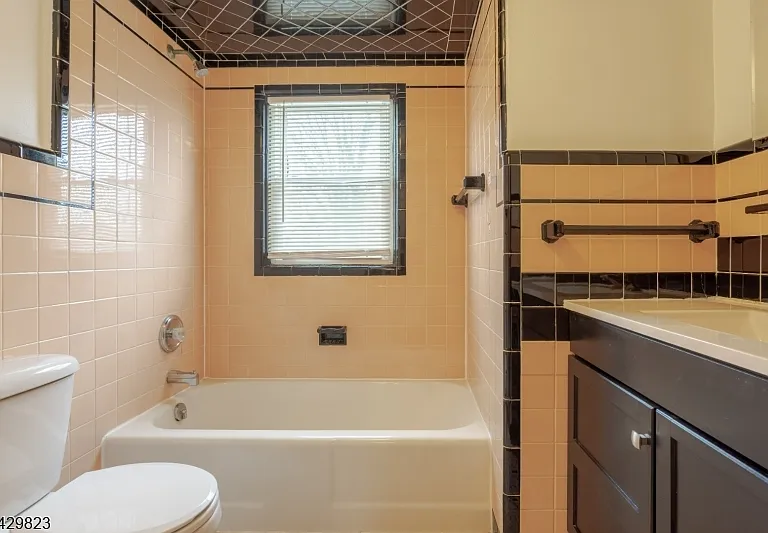 1709 Lawrence St — Photo 16