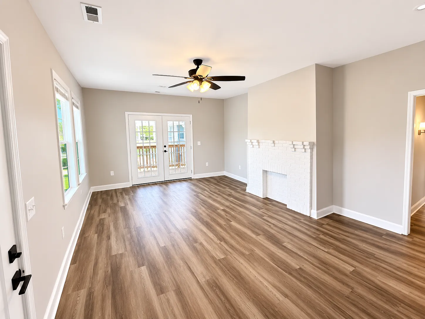 4 bed, 1800 sqft, $2,075 — Photo 2