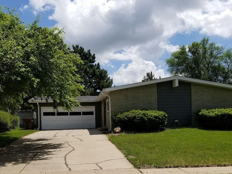 1st image of 5210 S 52nd St