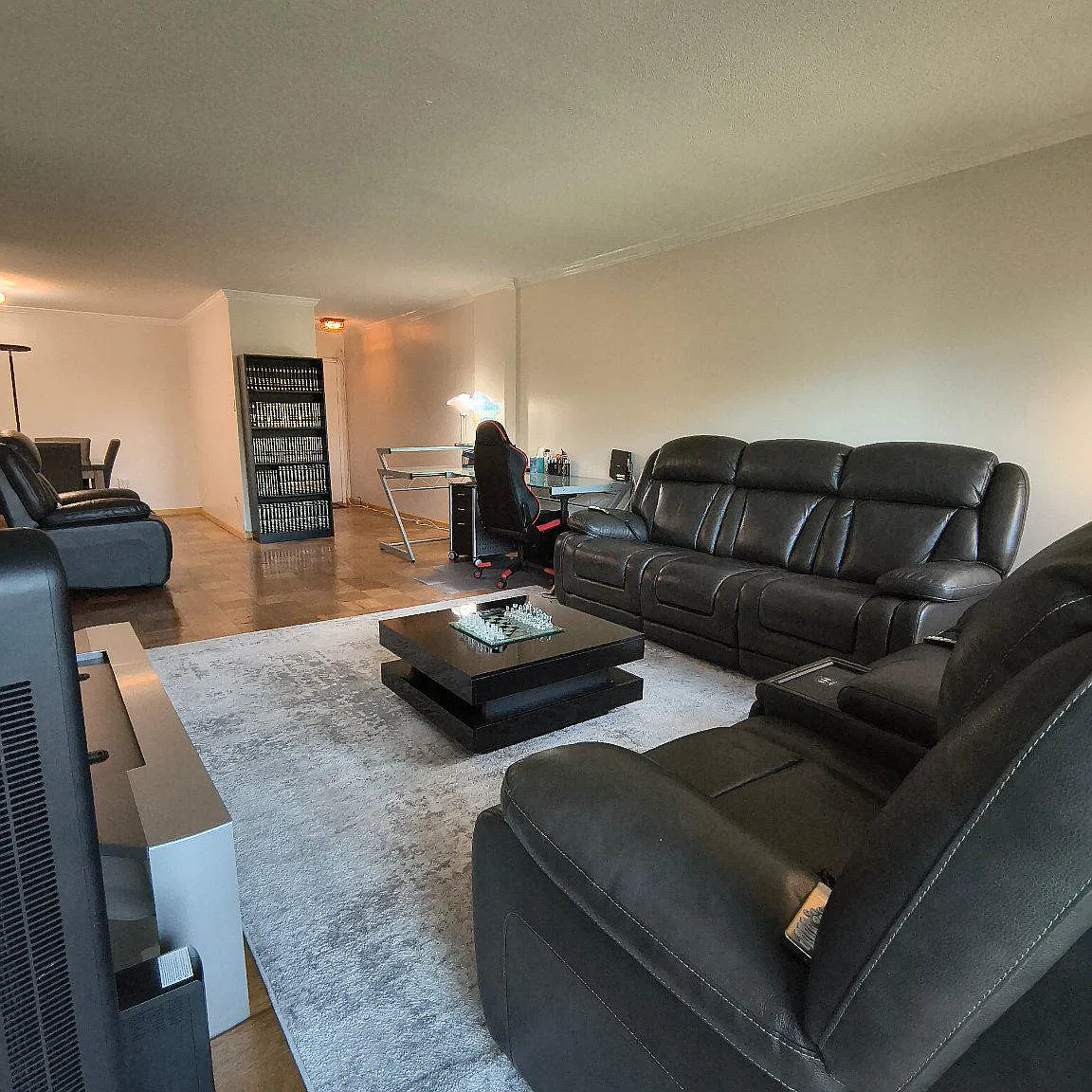 1 bed, 1.0 bath, 900 sqft, $2,200 — Photo 2