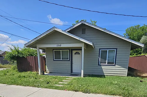 1310 East St Photo 1