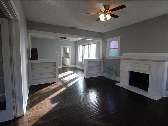 2nd image of 2936 Meadowbrook Dr