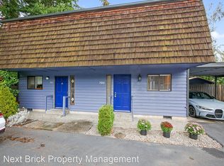 702 141st Ln SE, Bellevue, WA 98007