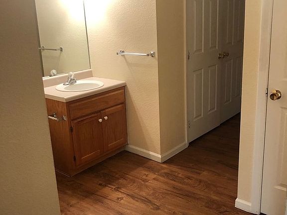 4th image of 1103 S Wines St #16037298