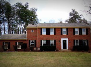 11453 Bronzedale Dr, Oakton, VA 22124