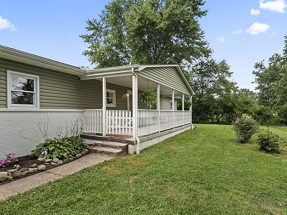 2nd image of 13983 Renick Rd