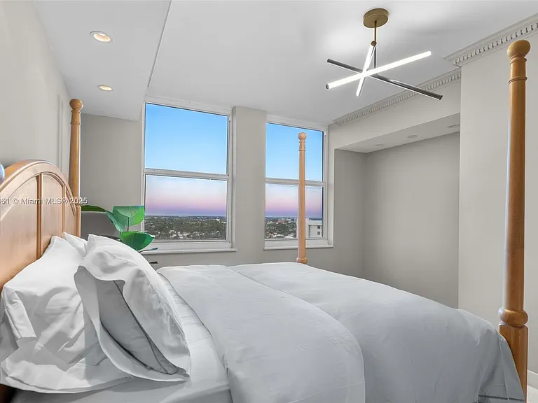 2100 N Ocean Blvd #18D — Photo 29