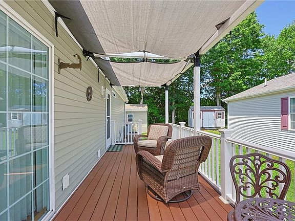 5th image of 65 Lark Ln
