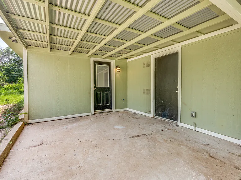 2935 Lasses Blvd — Photo 20