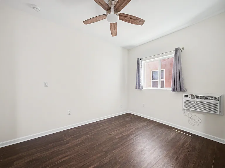418 N Ogden Dr #9 — Photo 11